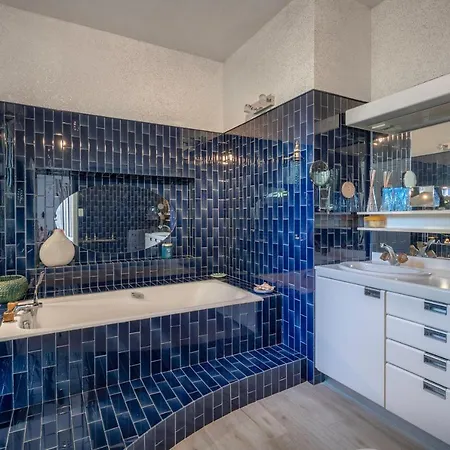 15 Pers Avec Jacuzzi, A Pied Ferienhaus *