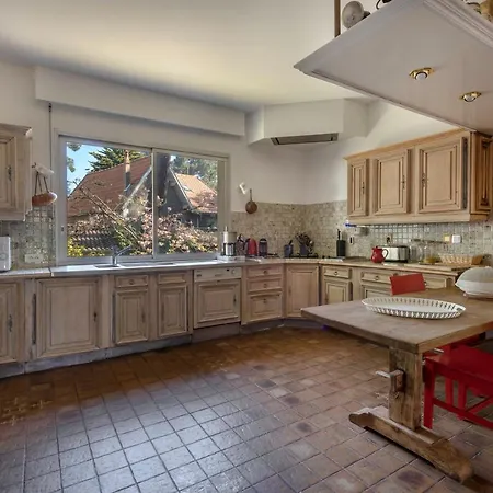 Vakantiehuis Avec Jacuzzi - 15 Pers. A 350m De La *