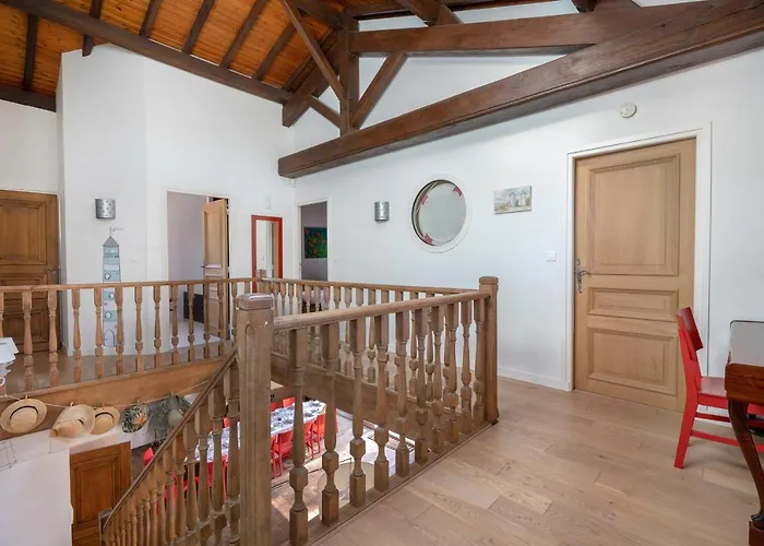 Avec Jacuzzi - 15 Pers. A 350m De La 펜션 *