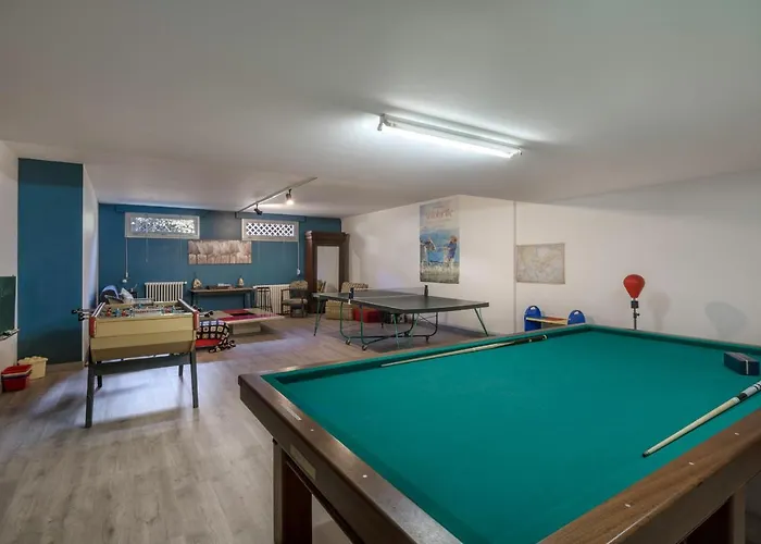 펜션 Avec Jacuzzi - 15 Pers. A 350m De La