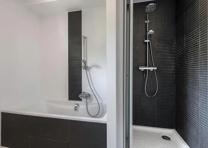 Avec Jacuzzi - 15 Pers. A 350m De La *