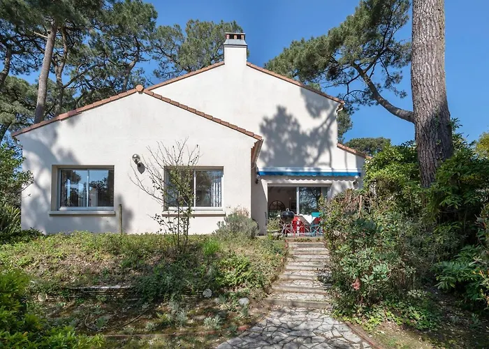 펜션 Avec Jacuzzi - 15 Pers. A 350m De La Saint-Brévin-lʼOcéan